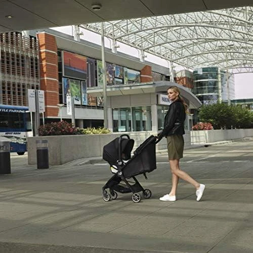 Adapteris vaikiškam vežimėliui oro uoste