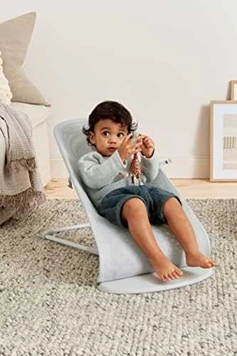 BABYBJORN gultukas Balance Soft Mesh, sidabrinis/baltas, 005129A