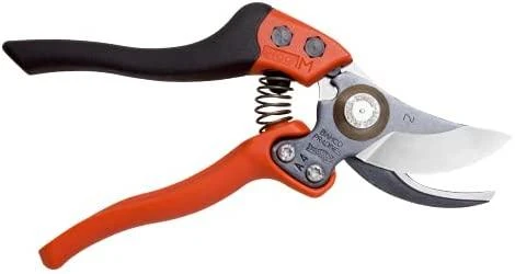 Bahco Profesionalus, ergoniminis sekatorius su pasisukančia apatine ranenėle. Didelei rankai, 2 dydžio galva (iki 20 mm). Visos dalys yra keičiamos.