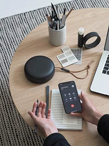 Bang & Olufsen Beosound A1 2nd Gen Nešiojama belaidė Bluetooth kolonėlė su balso asistentu, Juodos antracito spalvos
