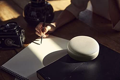 Bang & Olufsen Beosound A1 2nd Gen Nešiojama belaidė Bluetooth kolonėlė su balso asistentu, Juodos antracito spalvos