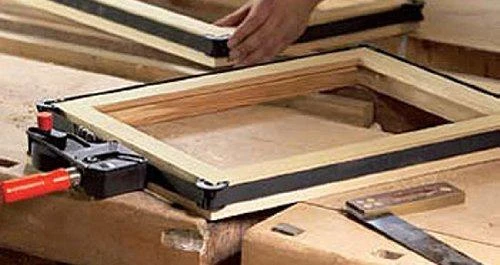 Juostinis spaustuvas medžiui, plastikui, stiklui BESSEY BAN 700