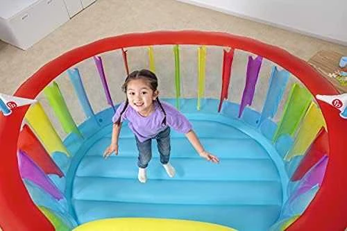Bestway Fisher-Price Bouncetopia pritūpimo lėkštė su įmontuotu siurbliu, 85 kg, 3 metai, Įmontuotas oro siurblys, Įvairių spalvų, 10,1kg