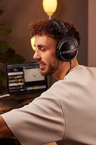 Beyerdynamic DT 770 PRO 250 OHM Juodas Limited Edition - closed studio ausinės