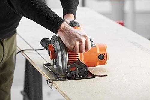 Black & Decker Juodas & Decker Diskinis pjūklas Juodas & Decker CS1550-QS