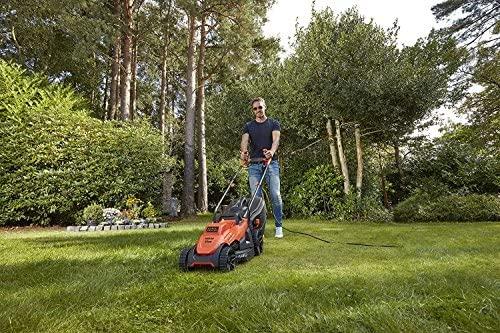 Black & Decker Juodas & Decker Vejapjovė Juodas & Decker BEMW461BH-QS; 1400 W; elektrinė