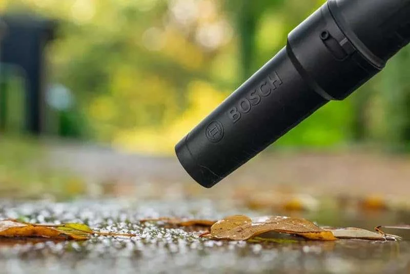 Akumuliatorinis lapų pūstuvas BOSCH GBL 18V-800