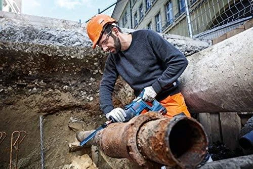 Bosch Akumuliatorinis universalus pjūklas GSA 18V-32, be akumuliatoriaus ir kroviklio