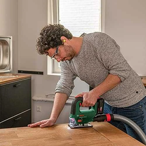 Bosch UniversalSaw 18 be akumuliatoriaus ir kroviklio Akum.siaurapjūklis