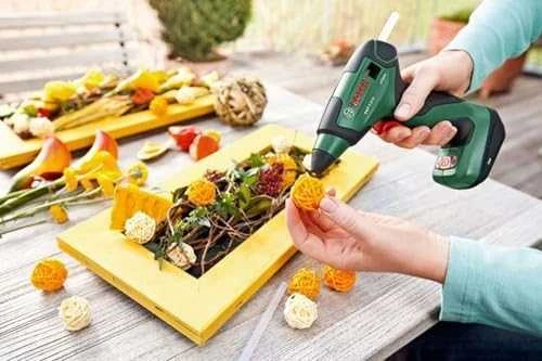 Akumuliatorinis karštų klijų pistoletas Bosch PKP 3,6 LI