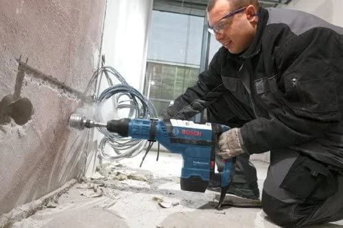 Bosch Akumuliatorinis siaurapjūklis GST 12V-70, be akumuliatoriaus ir kroviklio