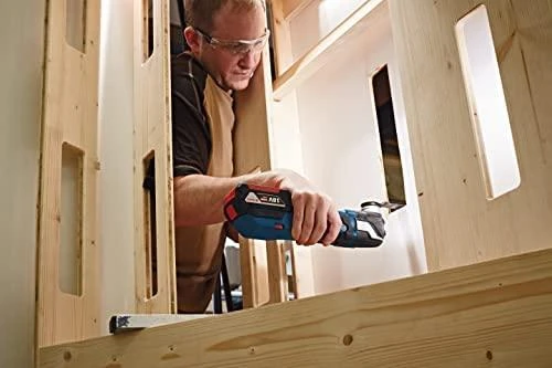 Bosch Akumuliatorinis daugiafunkcis pjoviklis GOP 12V-28, 2x3.0Ah, ACC