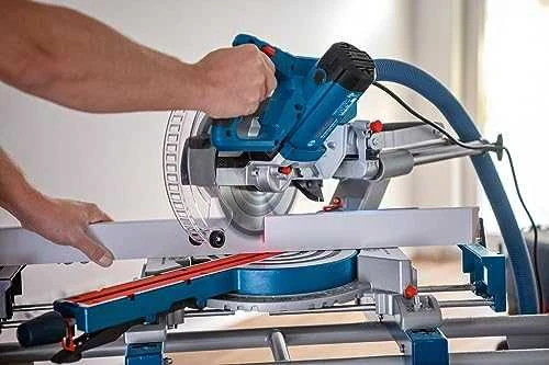 Bosch GCM 305-216 D, dėžutė