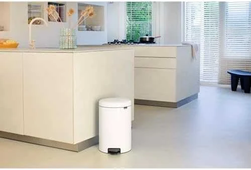 Šiukšlių dėžė su pedalu Brabantia NewIcon, 20 l, Balta