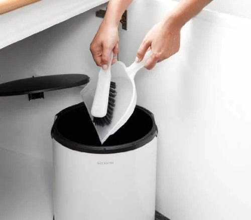 Šiukšliadėžė Brabantia Szafkowy De Luxe 15l balta - (428081)