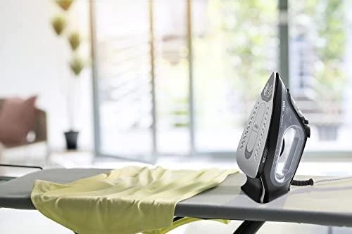 BRAUN TexStyle 3 Garų lygintuvas SI 3055 BK, Juodas