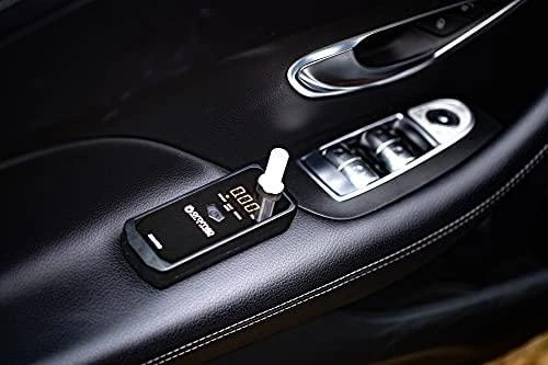 Oromed X11 PRO alkotesteris automobilio salone