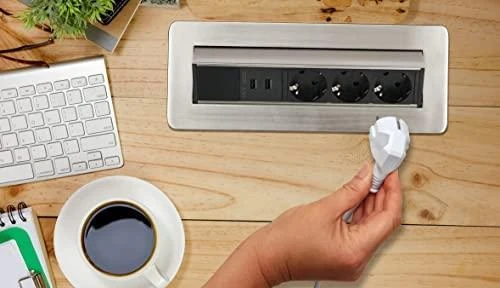 Brennenstuhl Indesk maitinimo šaltinis, 3 jungčių + 2 USB jungtys