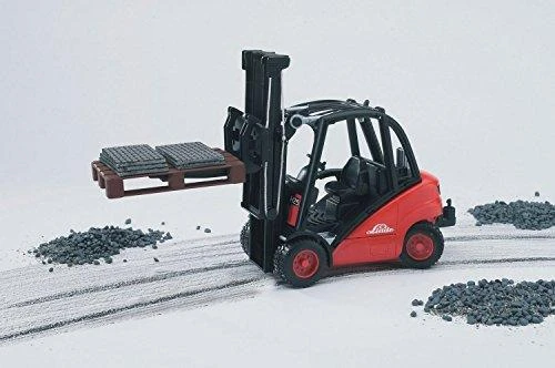 BRUDER keltuvas Linde h30d su 2 paletėmis, 02511