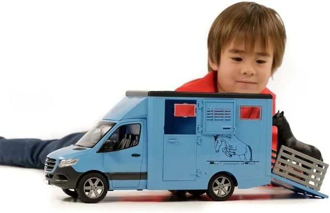 BRUDER MB Sprinter gyvūnų vežėjas su arkliu, 02674