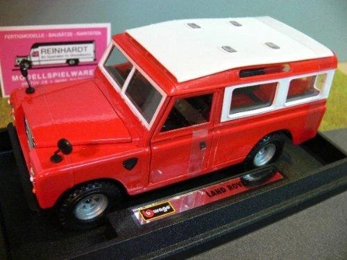 BBURAGO 1:24 automobilių modelis Land Rover Series II, 18-22063