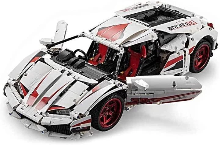 Cada Sportinis automobilis iš statybinių kubelių, 1696 elementai