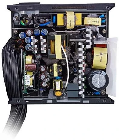 Cooler Master MWE 750 Baltas 230V - V2 maitinimo blokas 750 W 24-pin ATX ATX Juoda