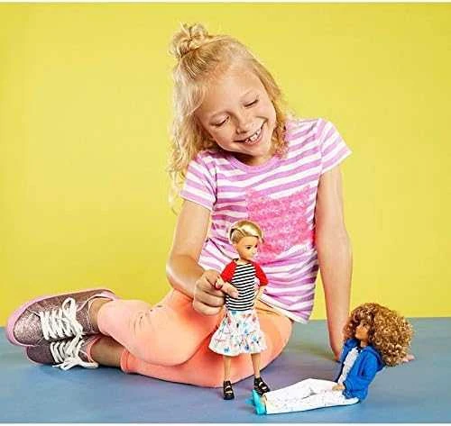 Mattel Barbie Creatable World Skirtas šviesiems plaukams plaukai 30 cm (GGT67)