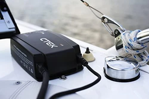 Impulsinis įkroviklis akumuliatoriams CTEK M25 12V 25A Marine