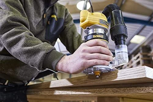 Kantų freza DEWALT  900W D26200