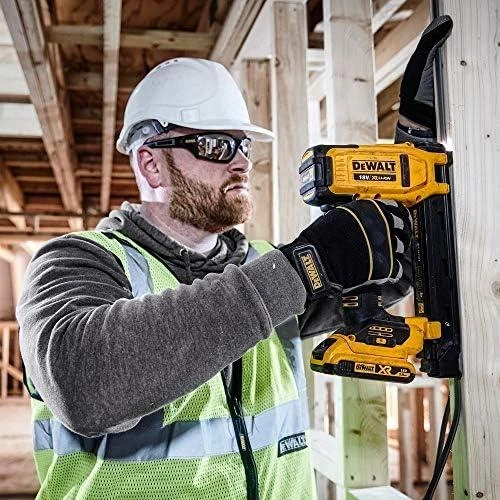 DEWALT STAPLER 18V 2x2,0Ah DCN701D2