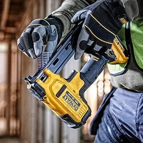 DEWALT STAPLER 18V 2x2,0Ah DCN701D2