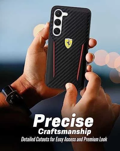 Ferrari FEHCS23MNPYK S23+ S916 juodos spalvos kietas dėklas Carbon Contrast Edges