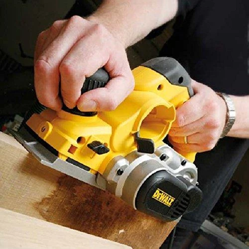 DeWalt Elektrinis oblius D26500 1050W 82 mm