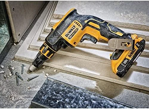 Juostinis suktuvas DeWalt DCF620D2-QW; 18 V; 2x2,0 Ah akum.