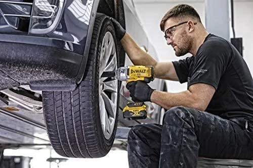 DEWALT Smūginis veržliasukis DCF899NT  950Nm  be akumuliatoriaus ir kroviklio