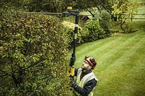 DEWALT akumuliatorinės gyvatvorių žirklės ilgu kotu DCMPH566P1 18V 55cm 1x5,0Ah