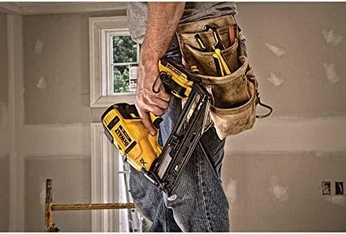 DEWALT akumuliatorinis viniakalis DCN660D2 18V 16Ga 32-63mm 2 x 2.0Ah bešepetėlinis