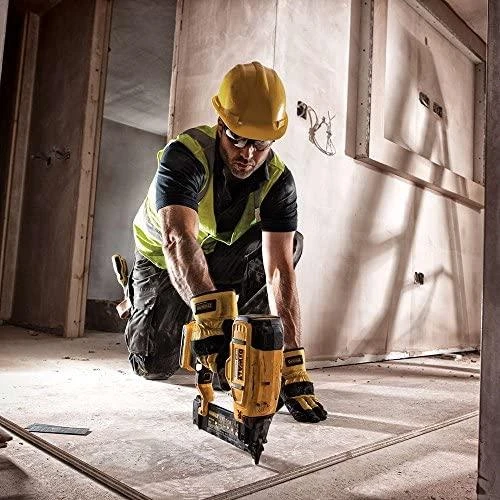 Akumuliatorinis statybinis viniakalis DeWalt DCN680D2; 18 V; 2x2,0 Ah akum.