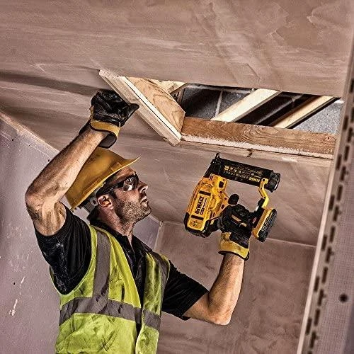 Akumuliatorinis statybinis viniakalis DeWalt DCN680D2; 18 V; 2x2,0 Ah akum.