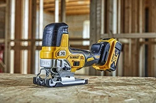 Akumuliatorinis siaurapjūklis DeWalt DCS335P2; 18 V; 2x5,0 Ah akum.