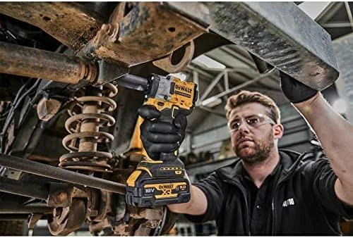Smūginis veržliasukis DeWalt DCF921P2G-QW; 18 V; 2x5,0 Ah akum.
