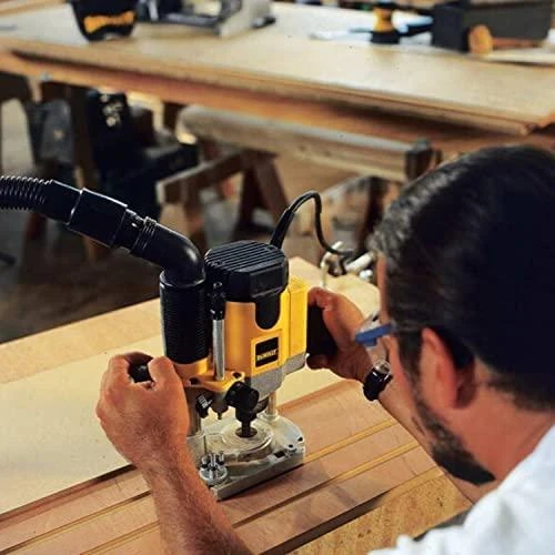 DEWALT 1100W VEIKIANTIS FREŽAS TSTAK DW621KT