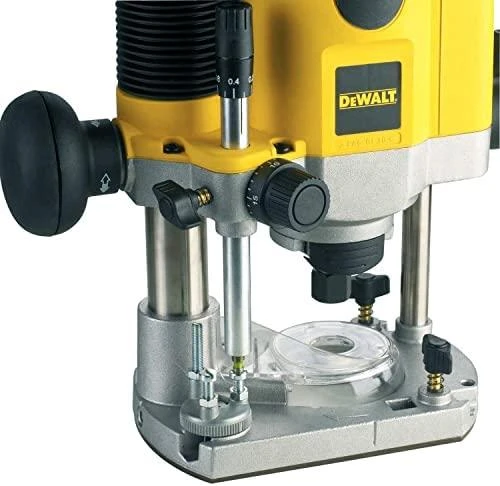 DEWALT 1100W VEIKIANTIS FREŽAS TSTAK DW621KT