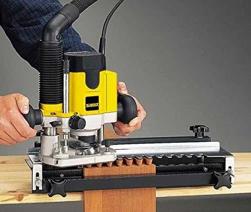 Dewalt freza DW621 1100W