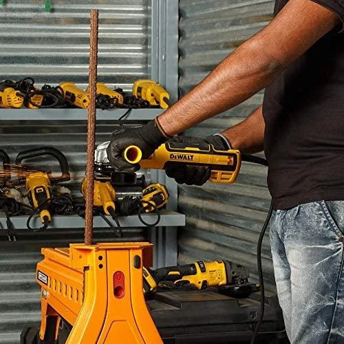 DEWALT kampinis šlifuoklis DWE4357 1700W 125mm