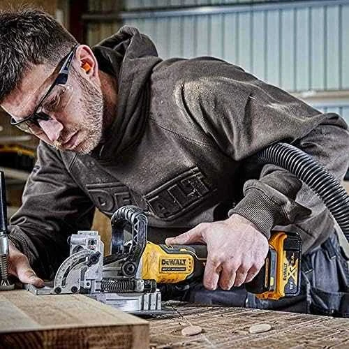 Dewalt griovelių freza DCW682N 18V be akumuliatoriaus ir kroviklio