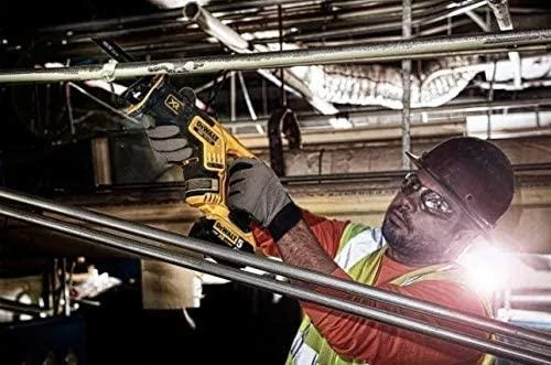 DeWalt tiesinis pjūklas DCS367N be akumuliatoriaus ir kroviklio