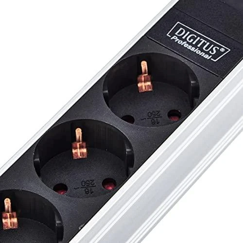 Assmann Electronic DIGITUS Outlet stripe 3x 10Inch 4000W 16A juodas su montavimo komplektu