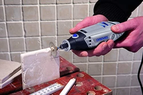 DREMEL DAUGIAFUNKCINIS ŠLIUOTIS MULTI 3000 + 5 ĮRANGA